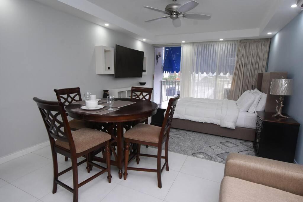 City Edge La Vie Kingston Ngoại thất bức ảnh